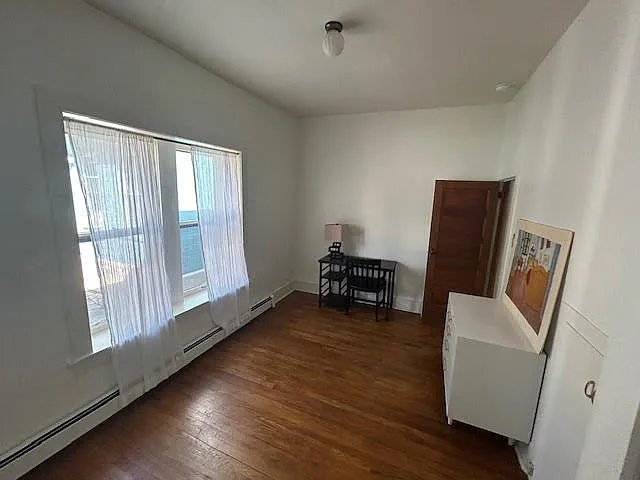 2033 Pine St — Photo 7