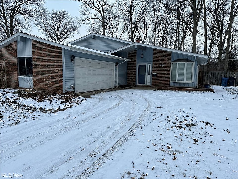 1st image of 26412 Redwood Dr
