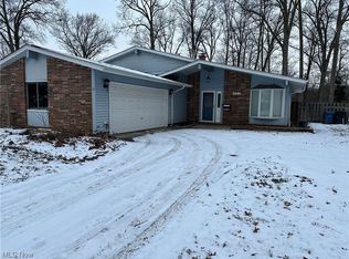26412 Redwood Dr, Olmsted Falls, OH