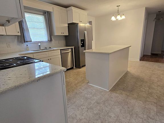 4th image of 3120 Phillies Cir