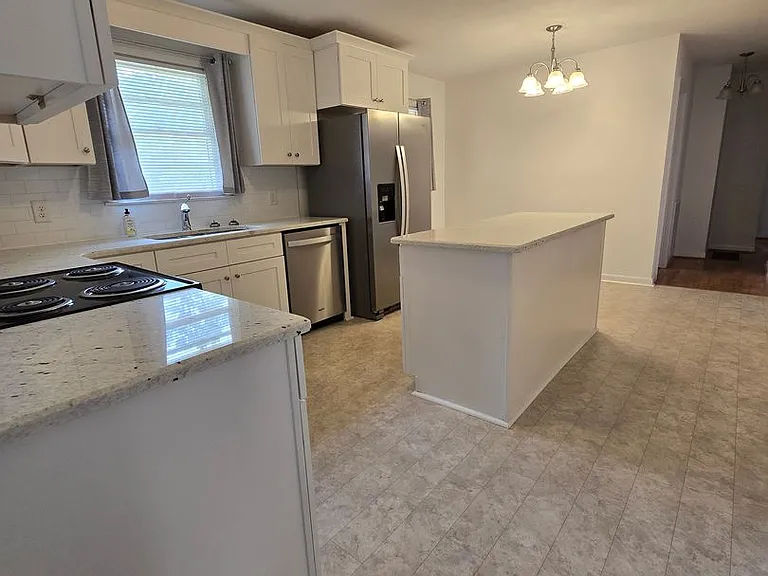 3120 Phillies Cir — Photo 4