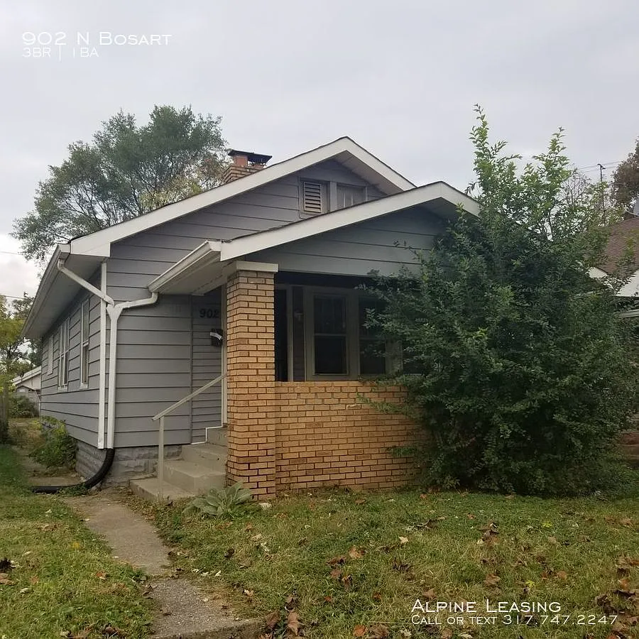 902 N Bosart Ave photo 1