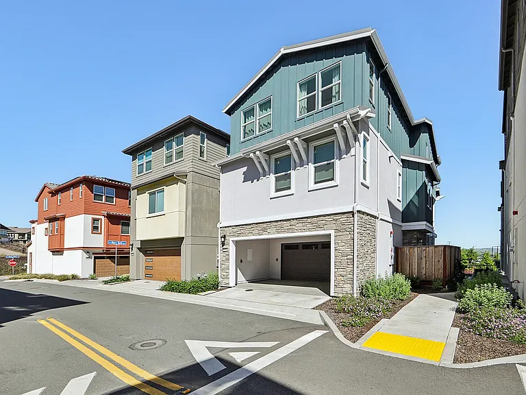 1106 Mateo Miller Cir — Photo 8