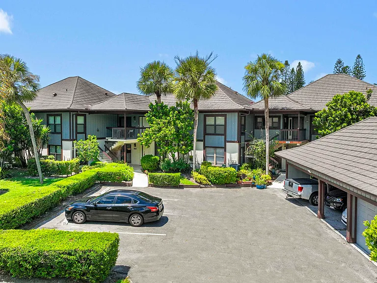 13329 Polo Club Rd #105 — Photo 31