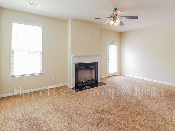 4th image of 404 Lossie Ln