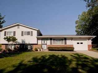 3781 Red Oak Ln, Columbus, OH 43224