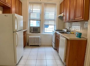 2261 26th St APT 3A, Astoria, NY 11105
