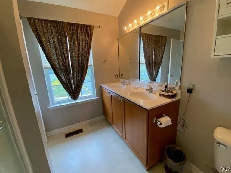 5607 Spring Ridge Dr W — Photo 18