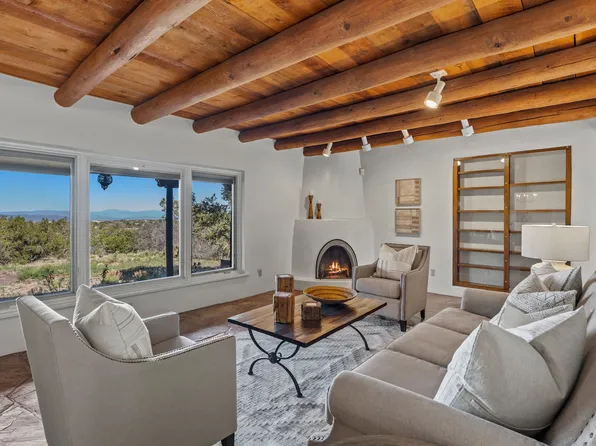 899 E Zia Rd, Santa Fe, NM 87505