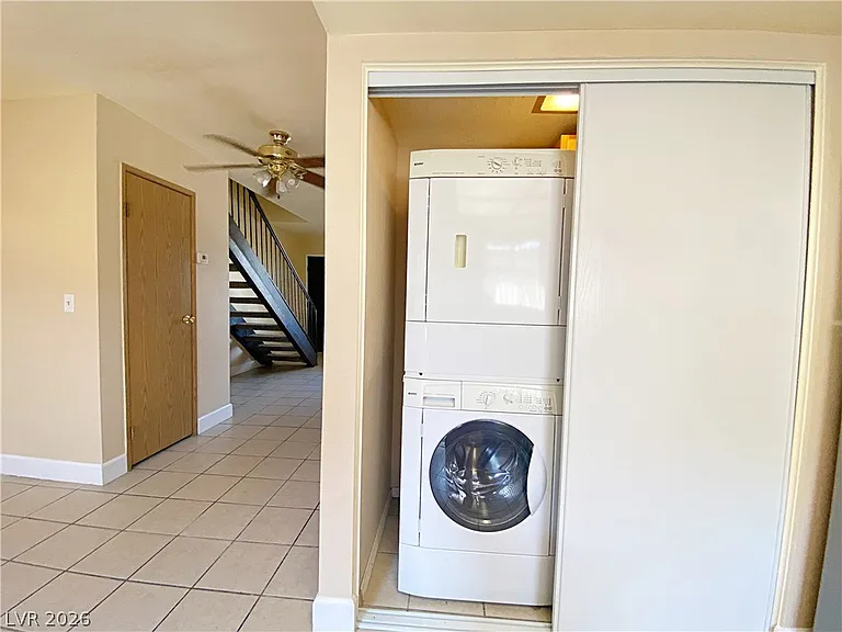 894 Rhinegold Way — Photo 8