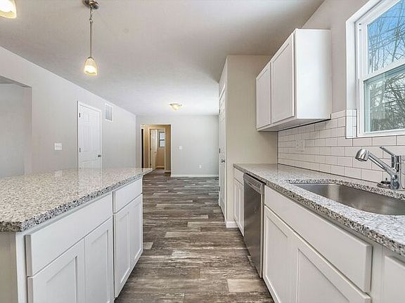 4th image of 7235 Heartwood Ct