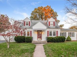 83 Walker St, Manchester, CT 06040