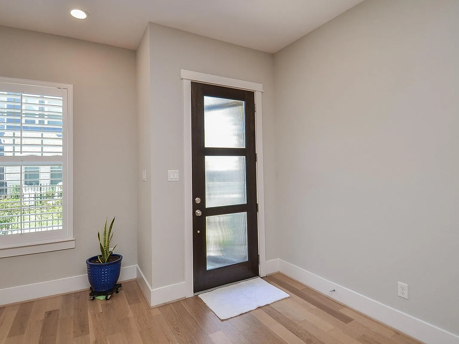 3 bed, 2.5 bath, 2096 sqft, $2,750 — Photo 4
