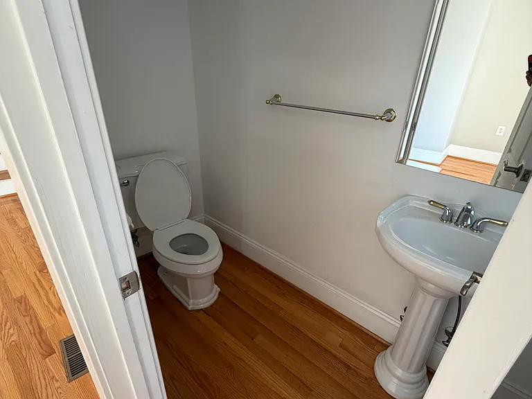 110 N 19th St #3B — Photo 4