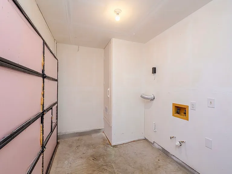 12917 Meehan Dr — Photo 33