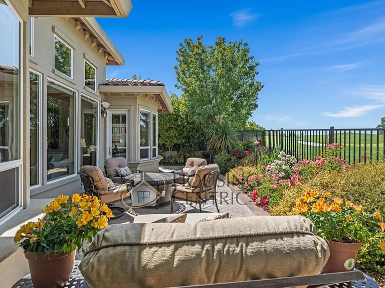 4005 Royal Troon Dr — Photo 61
