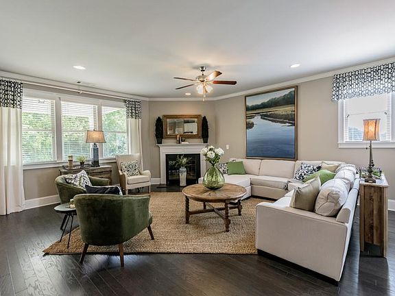 5th image of 335 Hamilton Pointe Dr