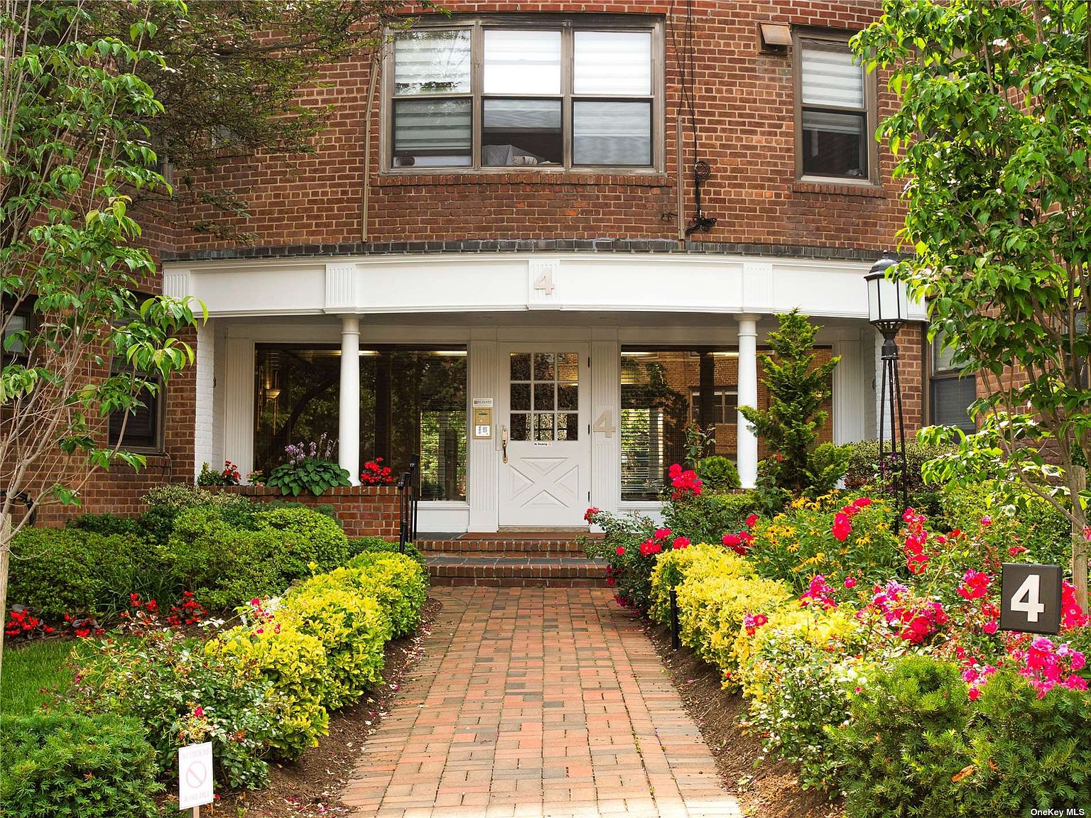 4 Townhouse Place UNIT 2G, Great Neck, NY 11021 MLS 3490728 Zillow