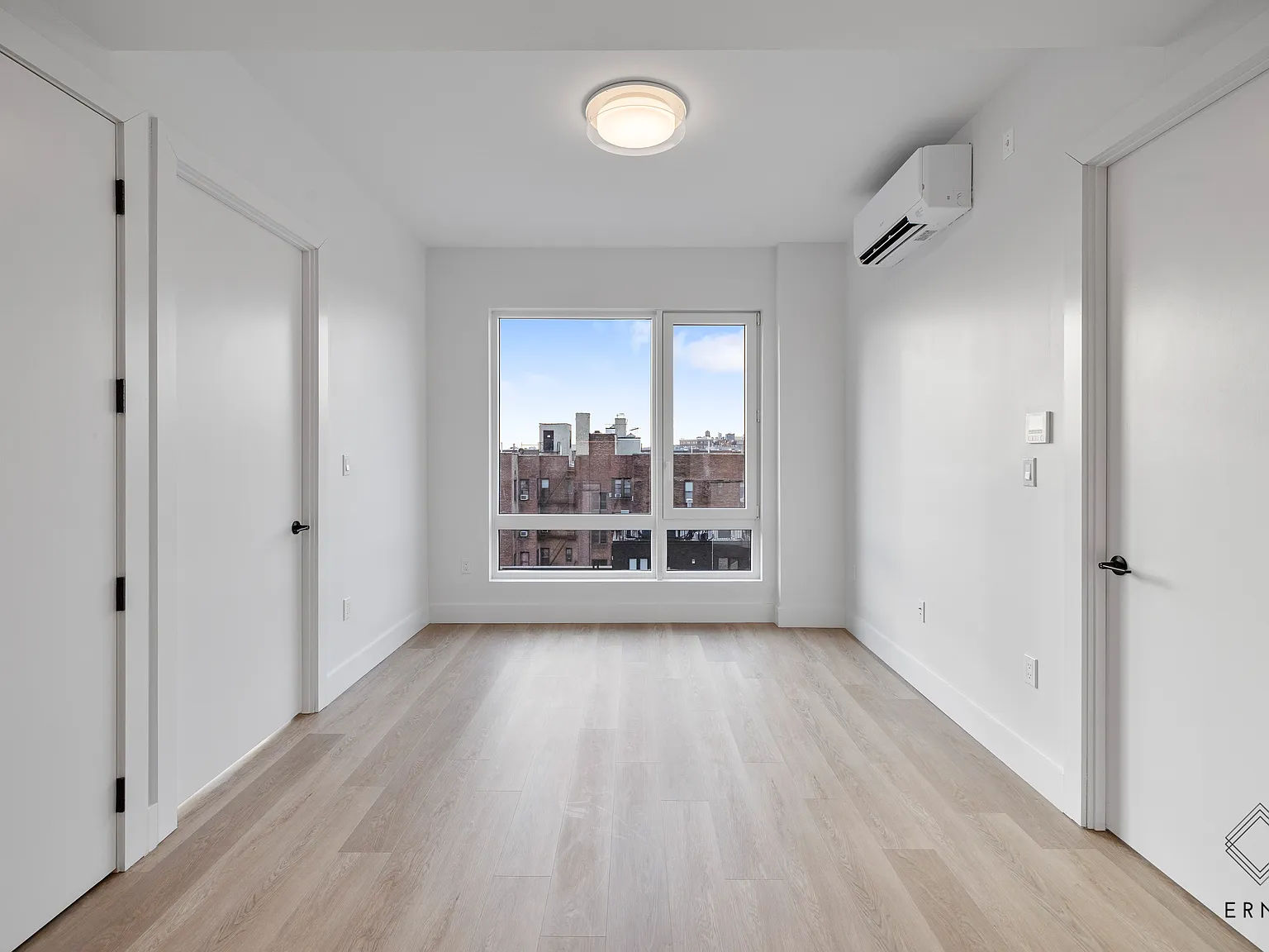 80 Linden Boulevard — Photo 2