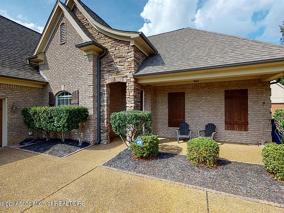 3rd image of 4882 Shinault Ln