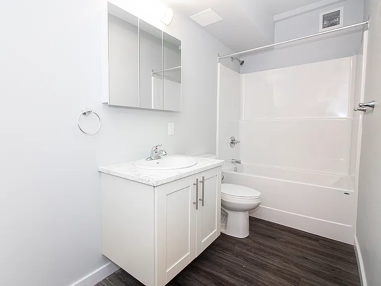 753 Wolseley Ave #105 — Photo 25