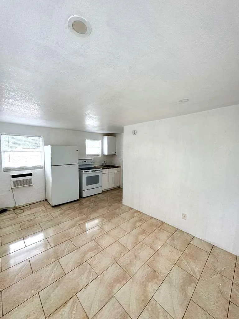 Gw Opa Locka Llc - 11 — Photo 1