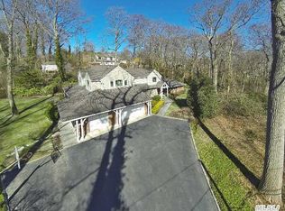11 Valley Rd, Glen Cove, NY 11542