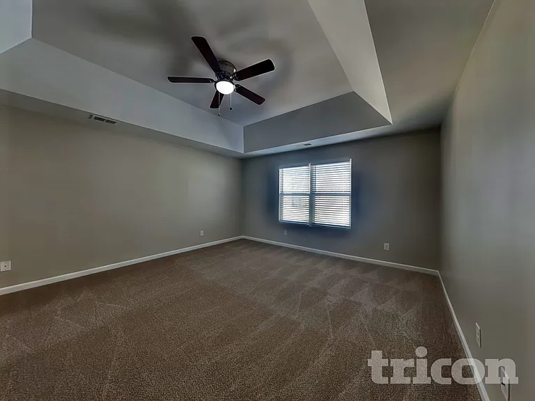 165 Daisy Cir — Photo 4