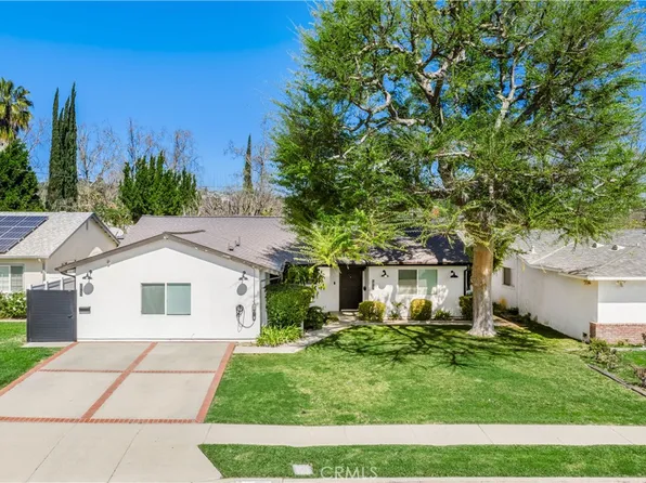 24131 Kittridge St, West Hills, CA 91307