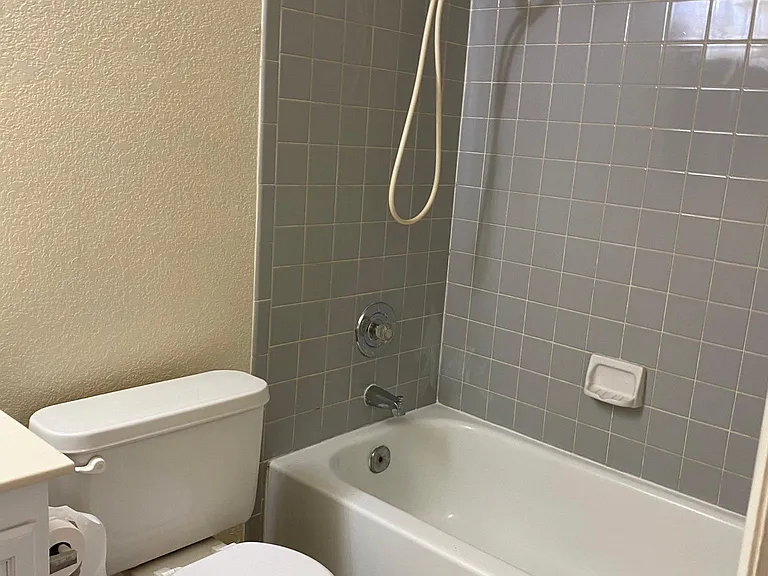 1200 N Buffalo Dr — Photo 20