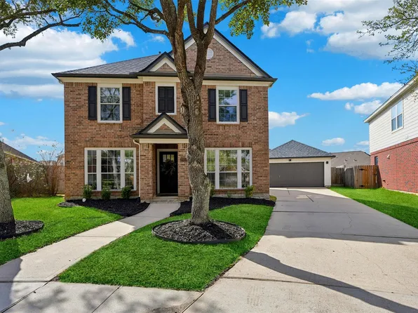 2910 Fountain Brook Ct, Pearland, TX 77584