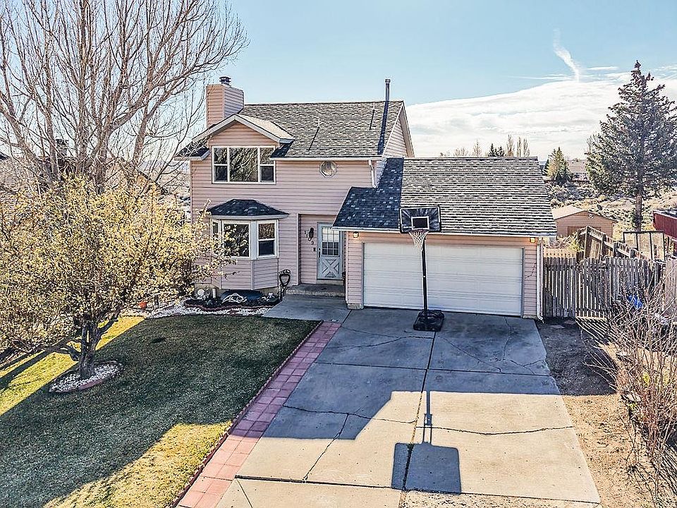 1st image of 1109 Overland Dr