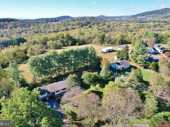 2784 Ridge Hollow Rd, Edinburg, VA 22824