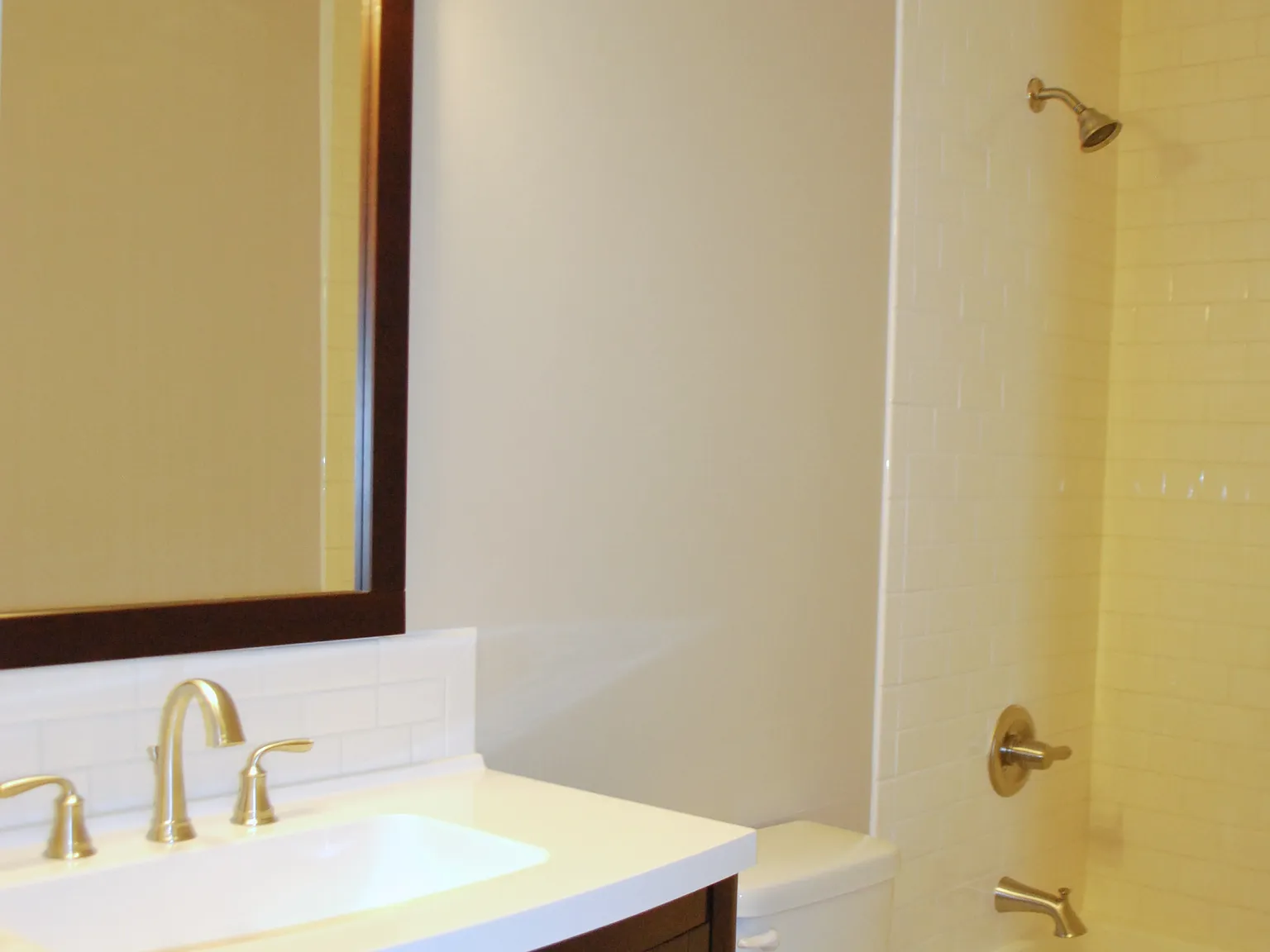 2 bed, 850 sqft, $1,995 — Photo 3