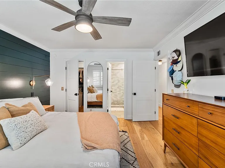 8541 Kelso Dr — Photo 20