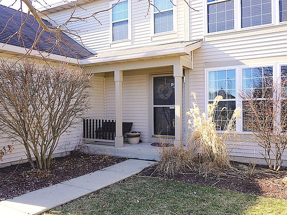2nd image of 2755 Canyon Dr