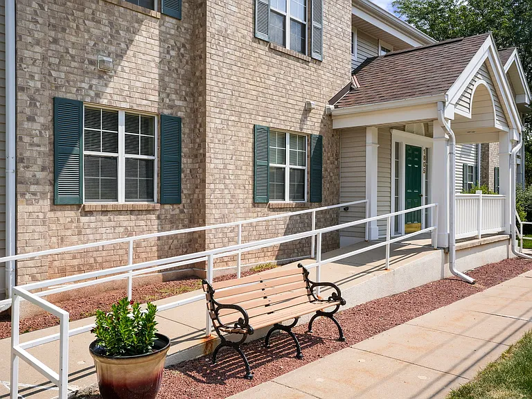 1805 Parmenter St #305 — Photo 7