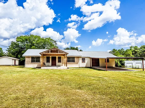 98 Oak Creek Dr, Huntsville, TX 77340