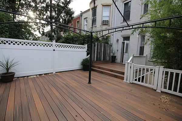 Rented by Capri Jet Realty Corp | media 12