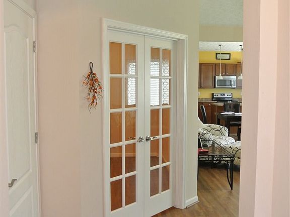 4th image of 684 Radnor Ln