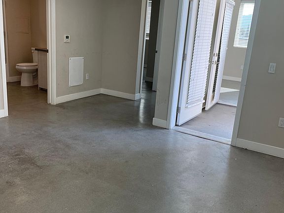 4th image of 11246 Otsego St #407