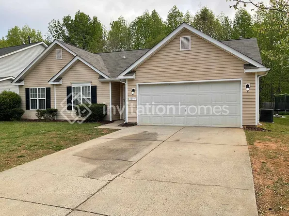 1911 Decatur Ct, Charlotte, NC 28213