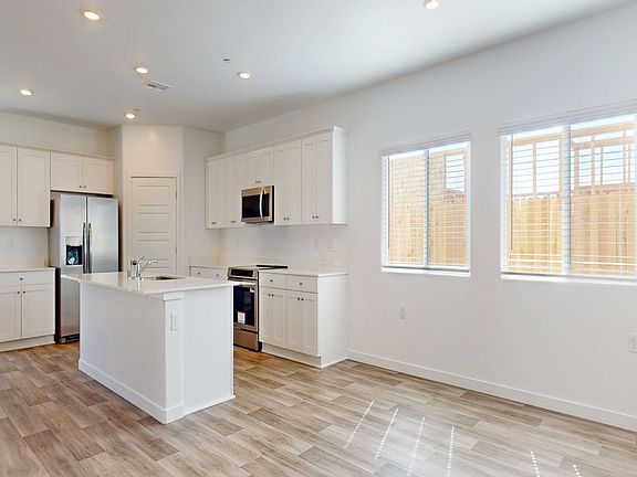 5th image of 3249 Carambola Ave