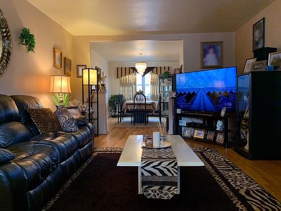 5th image of 3207 Fairmount Ave
