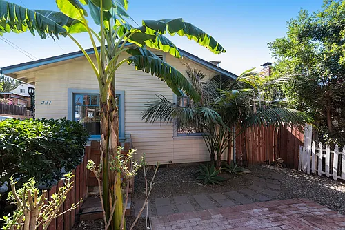 221 W Pedregosa St Photo 1