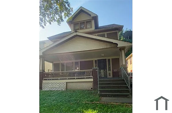 10704 Parkview Ave photo 1