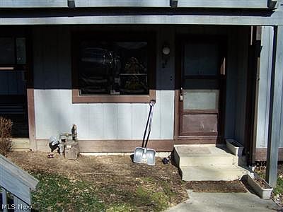 1st image of 515 Meredith Ln APT 2F