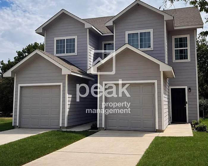 1733 E Powell Ave