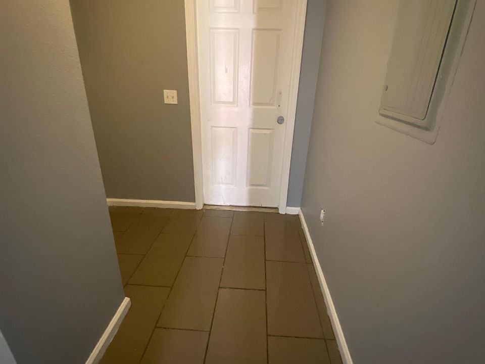 2nd image of 2316 SW Fort King St