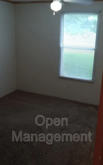 1100 Thornwood Dr #26 — Photo 3